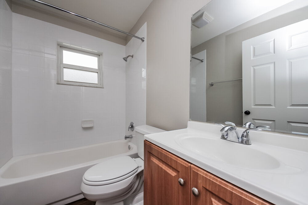 Building Photo - 1414 Londra Ln