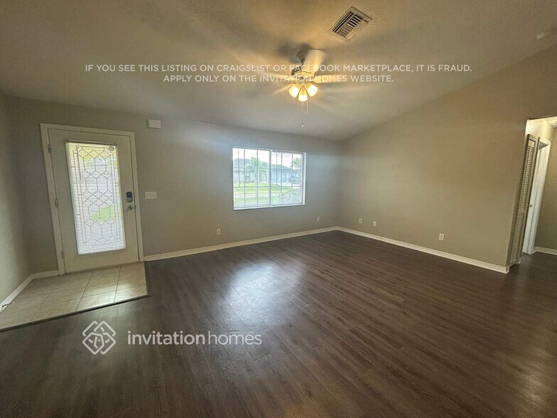 Building Photo - 5244 SW 19th Pl