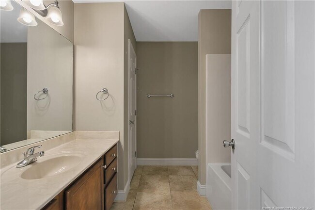 Building Photo - 147 Lamplighter Way