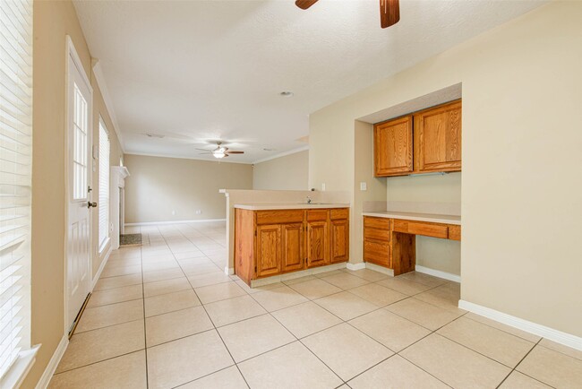 Building Photo - 518 Ellingham Dr