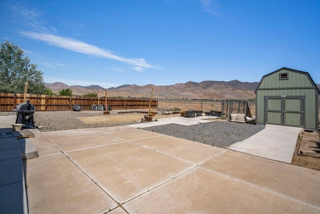 Building Photo - 2072 Lonnie Ln