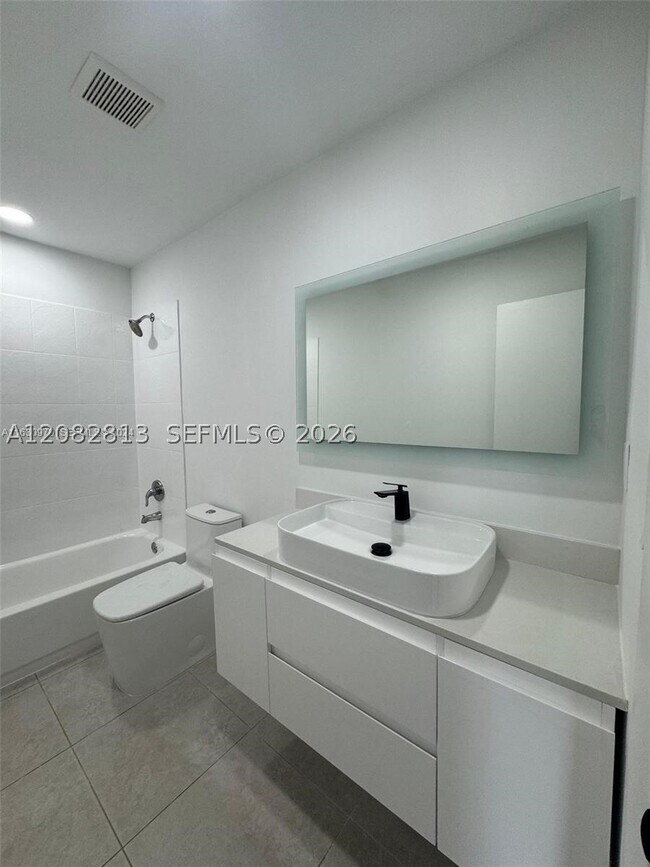 Building Photo - 6628 SW 41st St