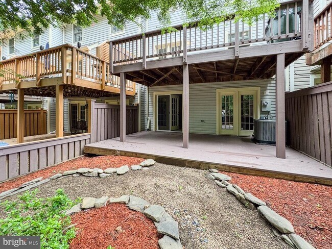Building Photo - 3906 Valley Ridge Dr