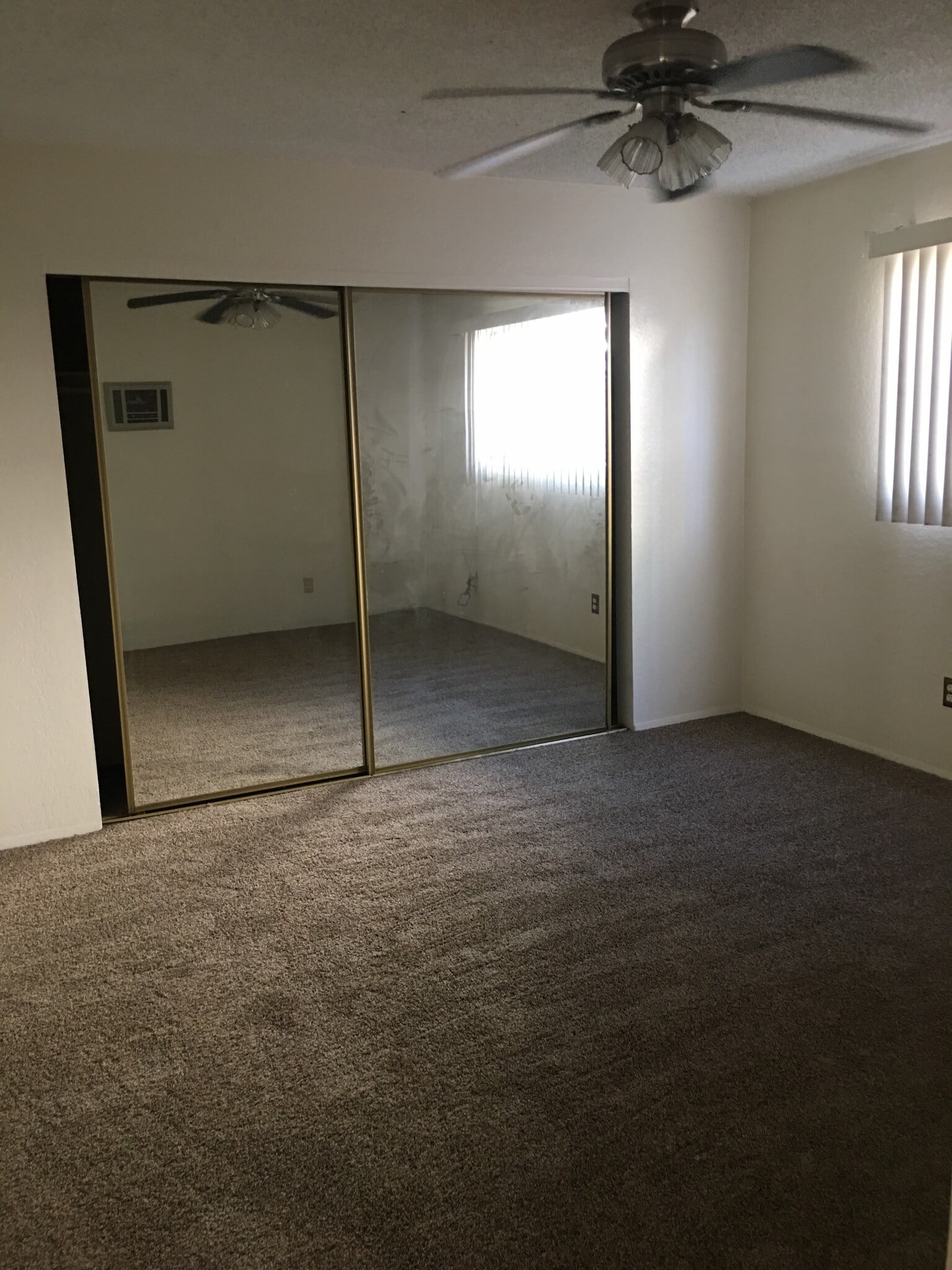 Building Photo - 4568 Georgia St