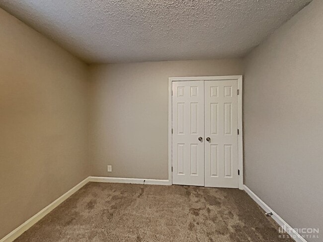Building Photo - 839 Lundy Ln