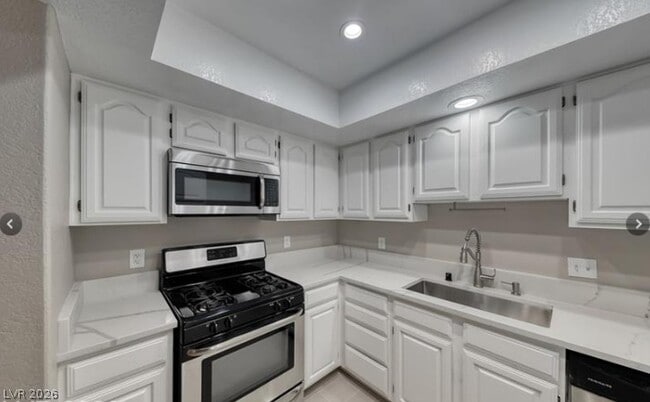 Building Photo - 2605 S Durango Dr