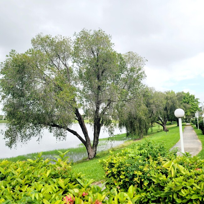 Building Photo - 3421 NW 44th St