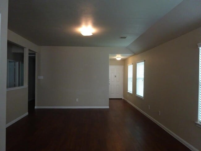Building Photo - 6034 Brenwood Trails Ln