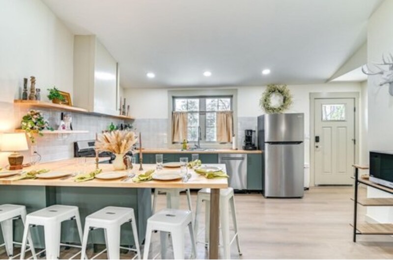 Building Photo - 107 Caldwell St