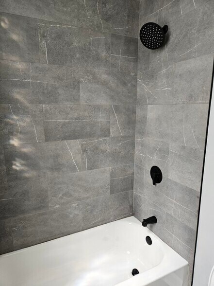 Building Photo - 8020 S Coles Ave