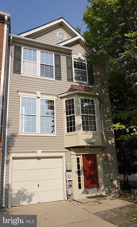 Building Photo - 20601 Duck Pond Pl