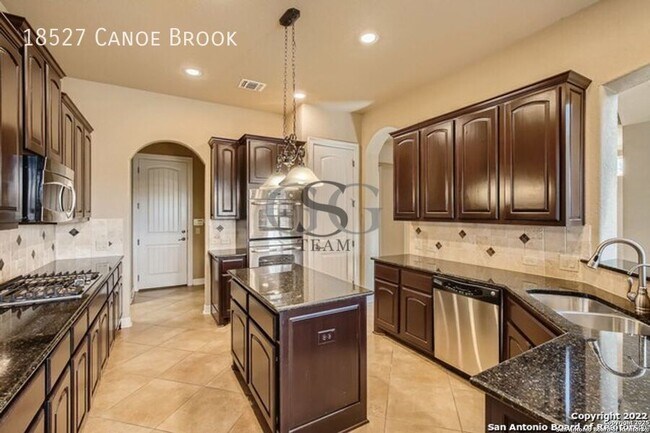 Building Photo - 18527 Canoe Brk