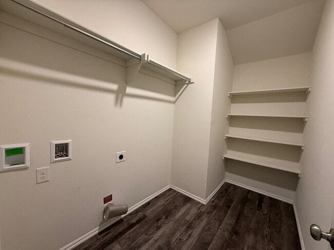 Building Photo - 11016 NW 100th St