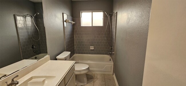 Building Photo - 4027 Avanti Dr