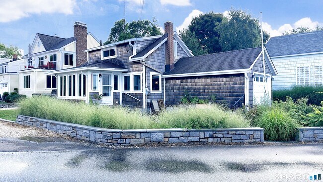 Building Photo - 2 Scofield Pl