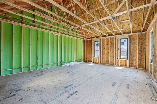 Building Photo - 3135 Parthenon Ave