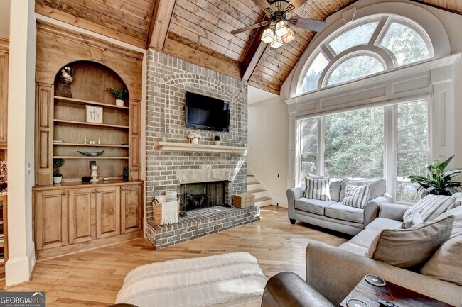Building Photo - 11037 Estates Cir
