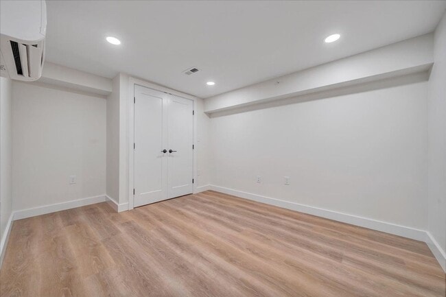 Building Photo - Newly Renovated 2BR Apartment in Vinton - Premium Finishes!