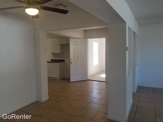 Building Photo - 5 br, 2 bath House - 911 S Drew St