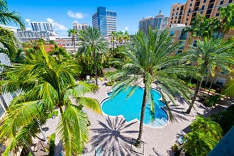 Building Photo - 720 S Sapodilla Ave