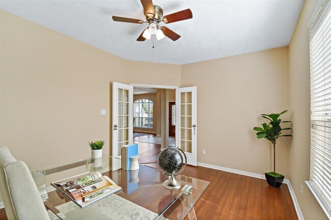 Building Photo - Beautifully Updated Home in Sugar Land’s S...