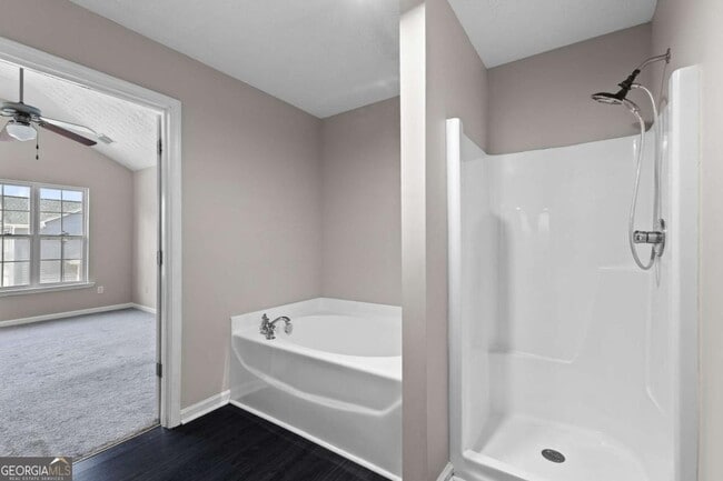 Building Photo - 6604 Splashwater Dr
