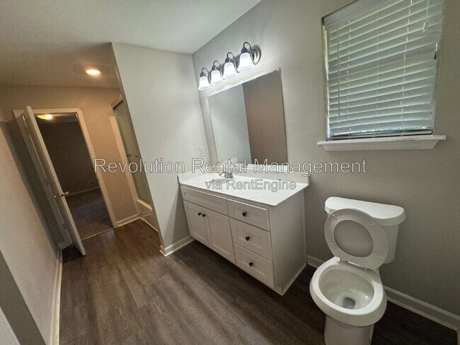 Building Photo - 3843 N Fork Ct NW