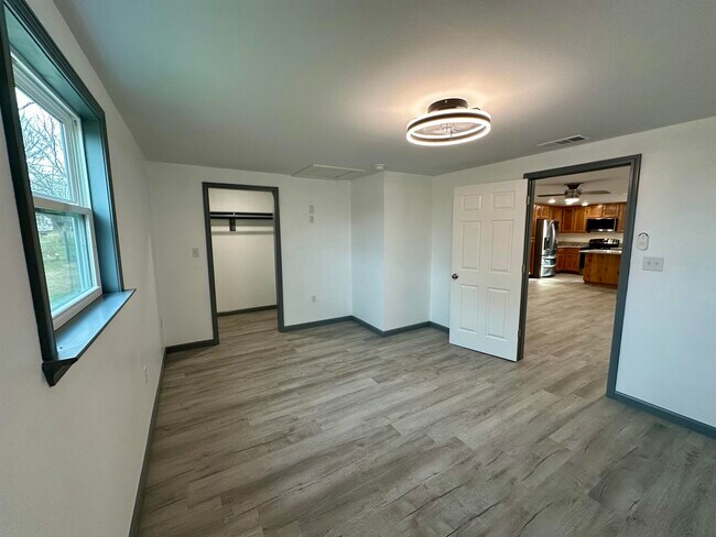 Building Photo - 3410 Cactus