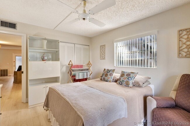 Building Photo - 825 Normandy Trail