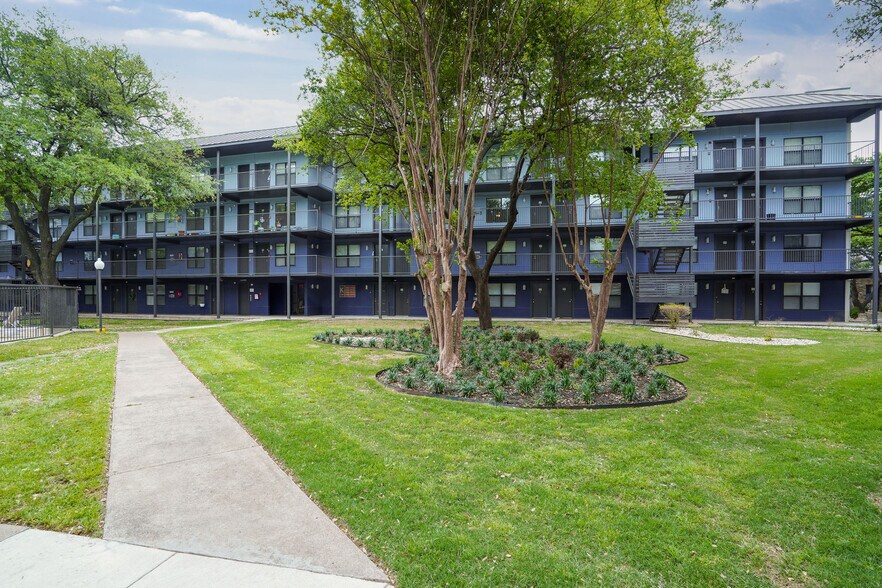 Seville Bellmar 10651 Steppington Dr Dallas TX 75230 Apartment Finder