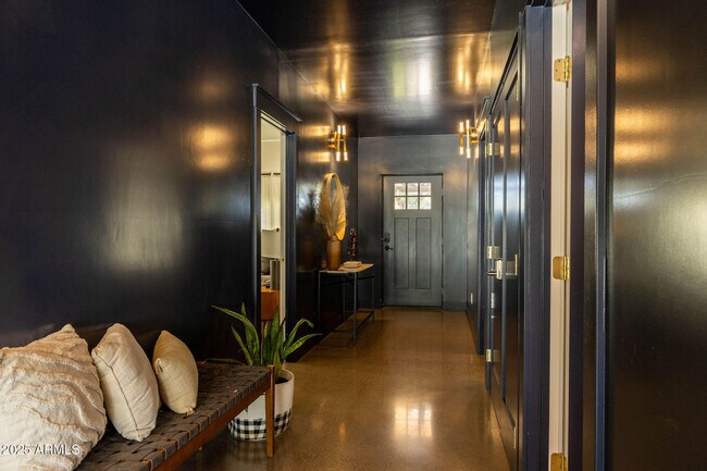 Building Photo - 68 W Lewis Ave