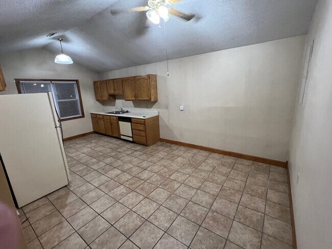 Building Photo - 201 Pearl Street