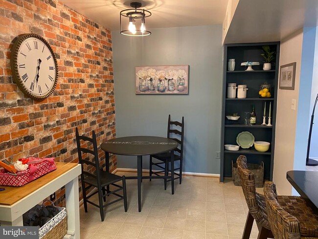 Building Photo - 2784 Bordeaux Pl