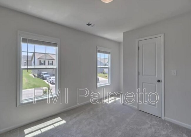 Building Photo - 619 Cheehaw Ave