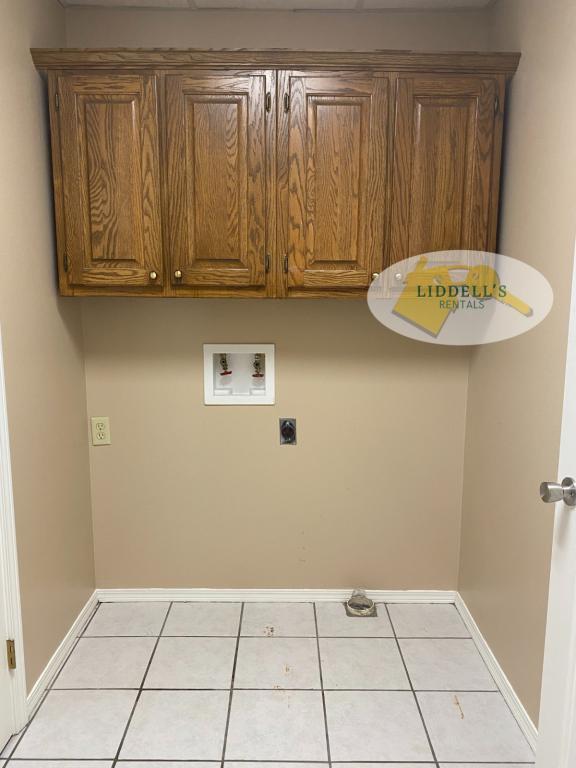 Building Photo - 219 Academy Dr