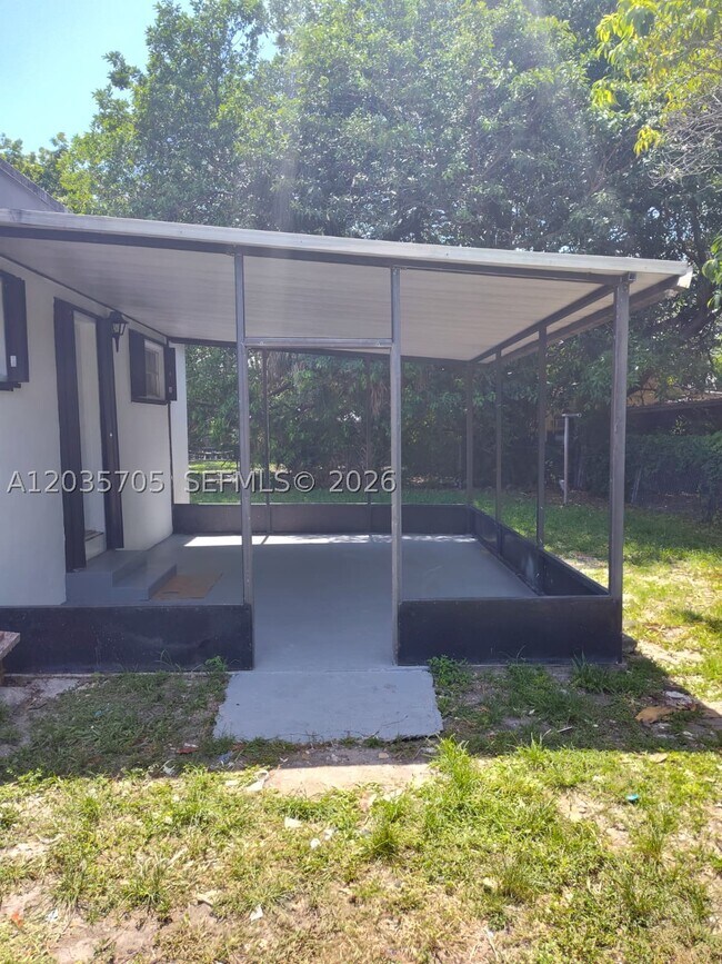 Building Photo - 1101 NW 55th St