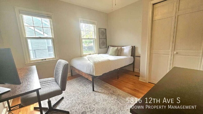 Building Photo - 5816 12th Ave S