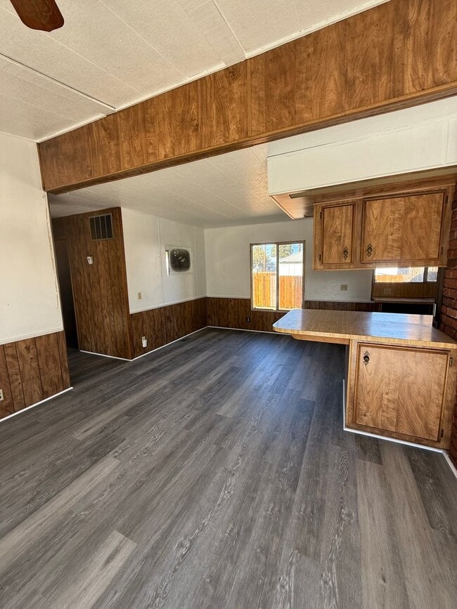 Building Photo - Zepeda-PM-020-0109-3862