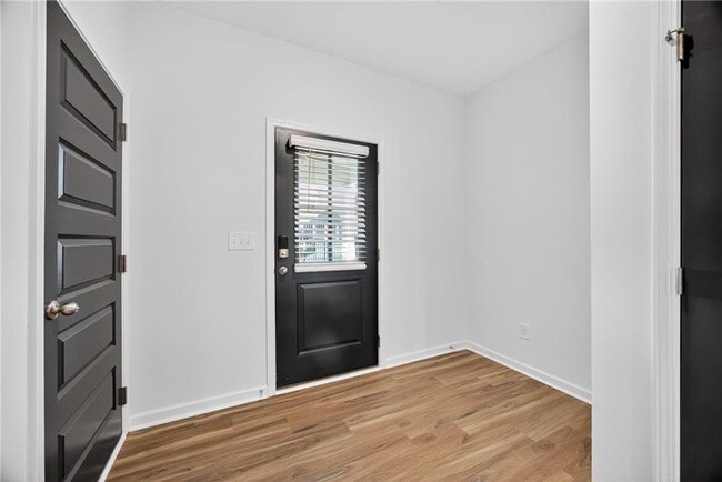 Building Photo - 5107 Hollybrook Rd SE