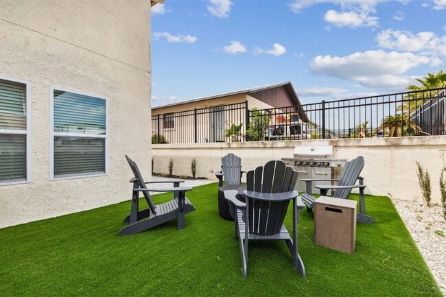 Building Photo - 338 Tarpon Ave