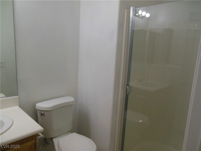 Building Photo - 2516 Chenault Cir