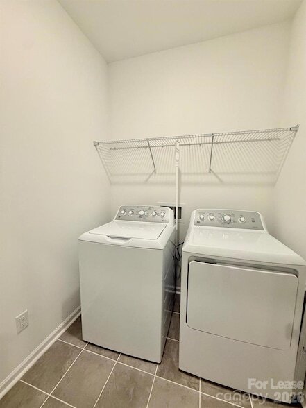 Building Photo - 206 Silver Fleet Dr