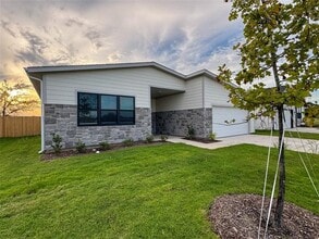 Building Photo - 510 Lucy Rd