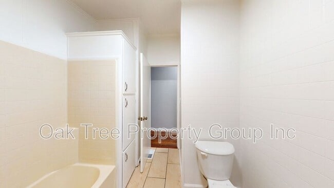 Building Photo - 2219 23rd Ave