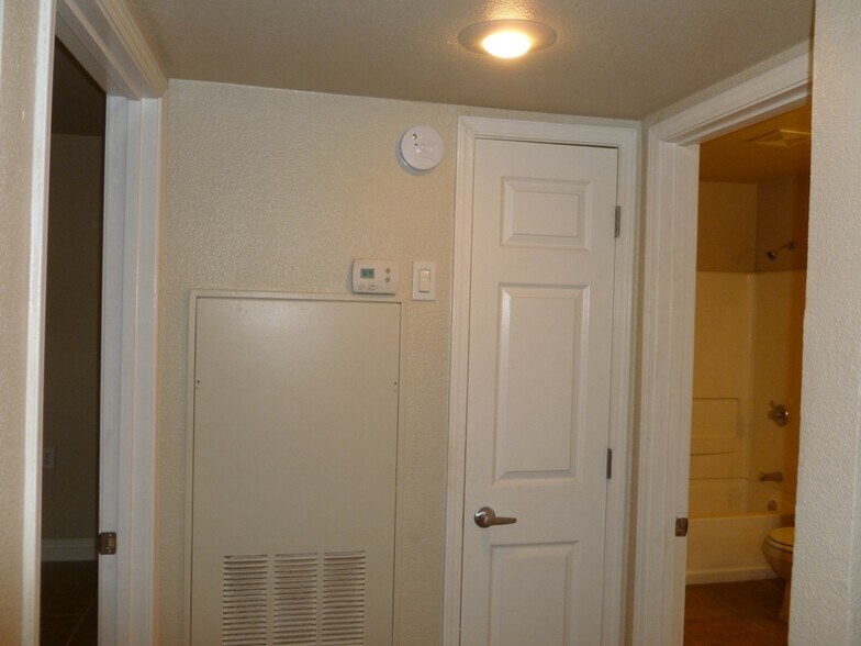 Building Photo - 2801 N Rainbow Blvd