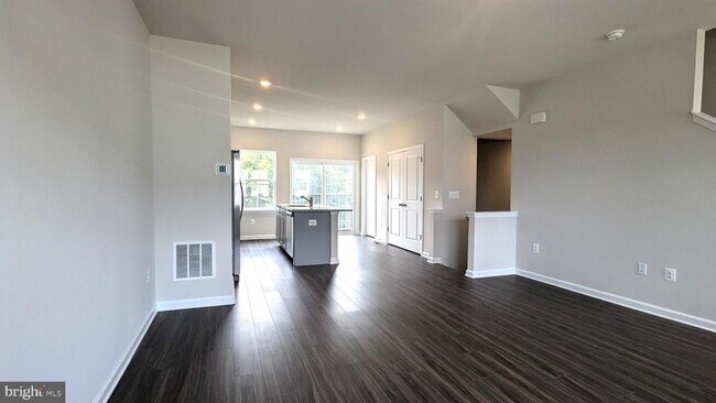 Building Photo - 151 Cooperage Rd