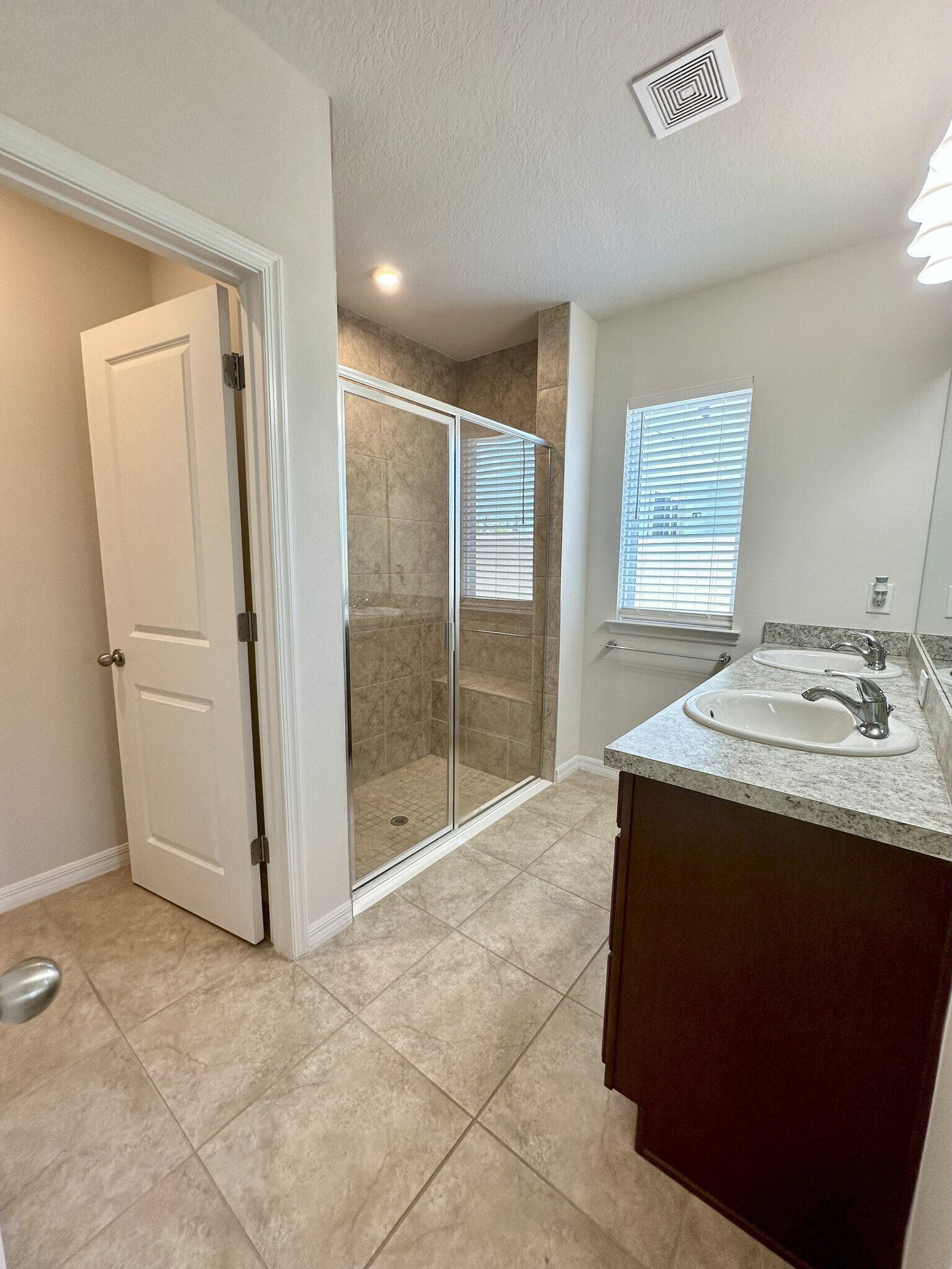 Master Bath - 10782 Old Sycamore Loop