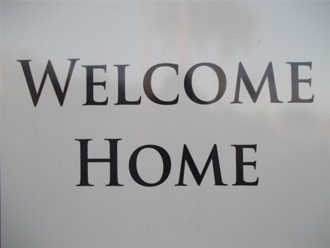 Building Photo - 9999 Summerbreeze Dr