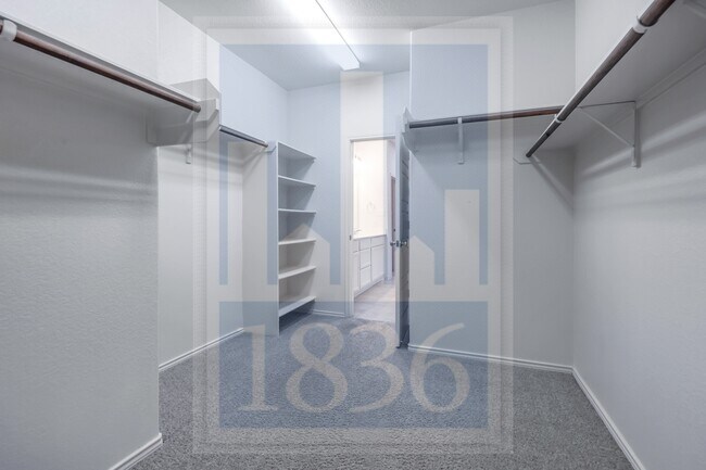 Building Photo - 308 Lacey Oak Lp