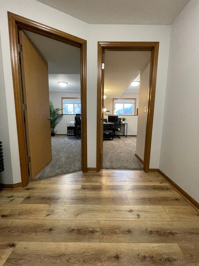 Building Photo - 3018 Maple Valley Dr